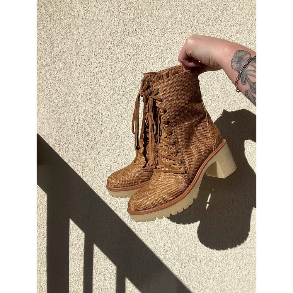 Women’s 7 Burlap Block Heel Boots
